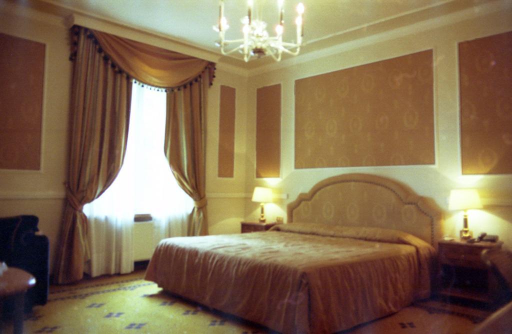 مونتايون Grand Hotel Villa Patrizia الغرفة الصورة